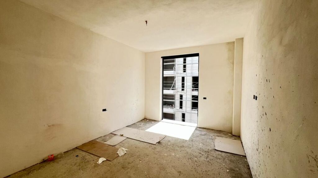 IN VENDITA: 1+1 📍Kopshti Zoologjik (Complesso Mateo 2) - €160,000 - Sup. 82m² - Esposizione Completa al Sole: Sud 🌞 || Vicino al Lago Artificiale - Zona Elitaria ✨️