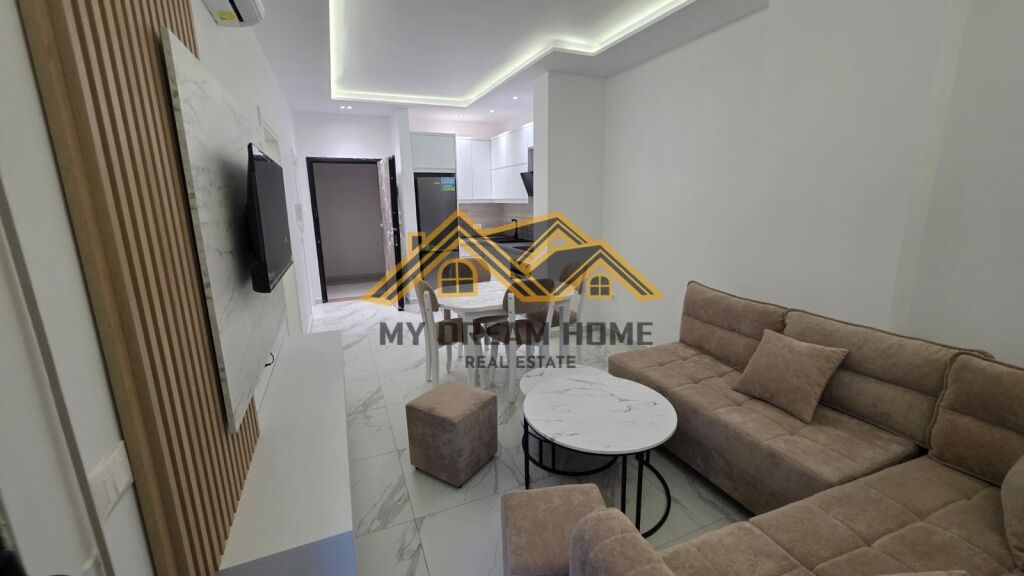 SHITET SUPER APARTAMENT NE GOLEM!