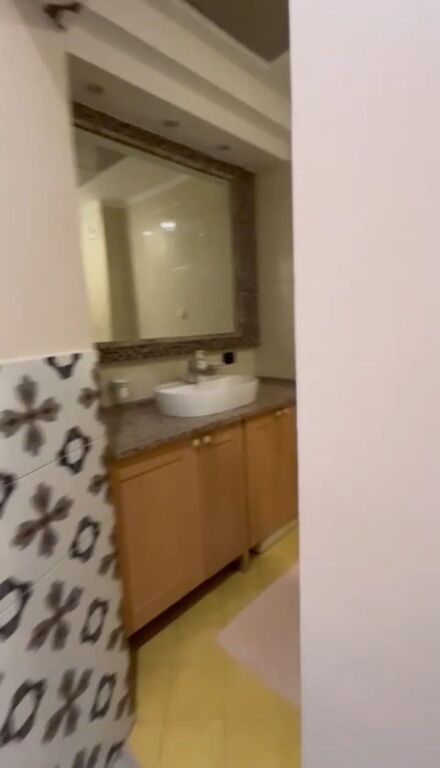 Rent | 2 Apartamente 1 + 1 dhe Garsionere| 9 Katëshet | 1500 €/month