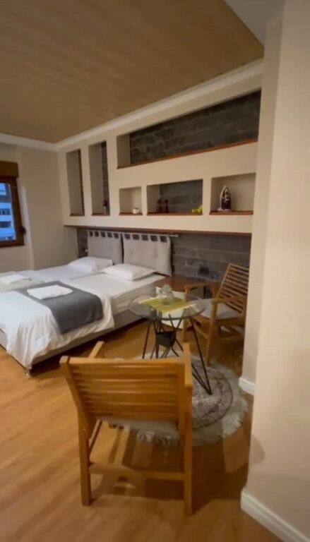 Rent | 2 Apartamente 1 + 1 dhe Garsionere| 9 Katëshet | 1500 €/month