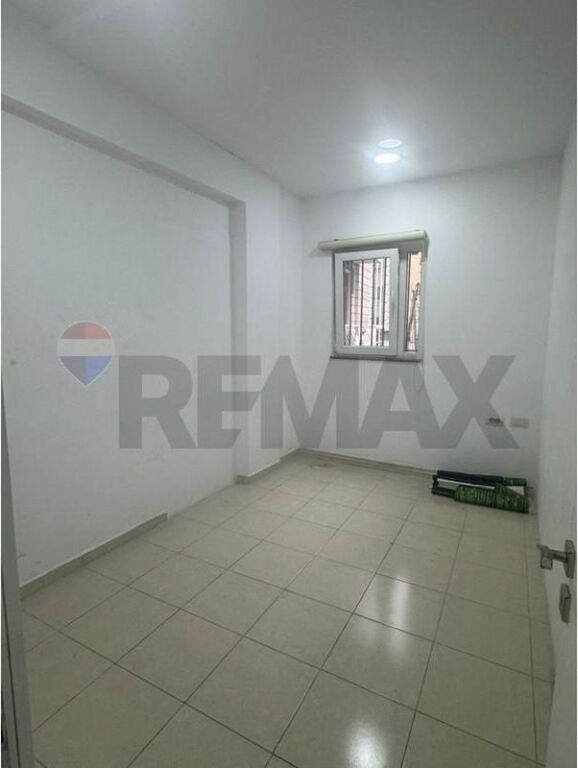 RR. E KAVAJES, WE RENT OFFICE SPACE
