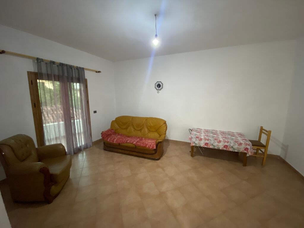 🏠 Jepet Apartament 1+1 me Qera mbi Fushën e Ali Demit, Tiranë