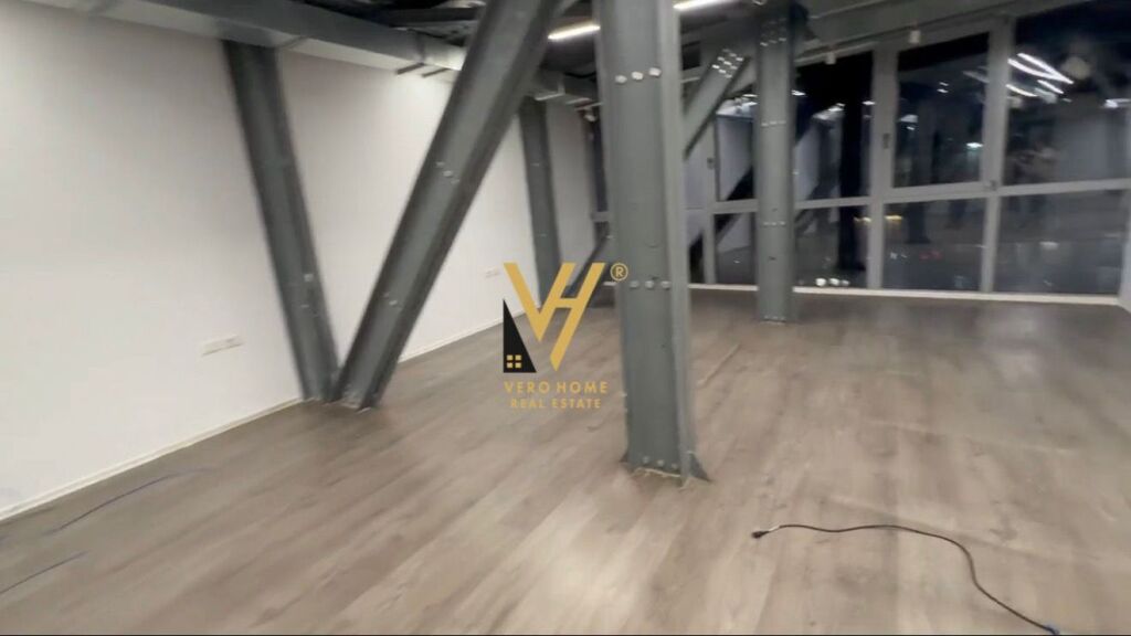 OFFICE 180 M2 FOR RENT AT THE PARIS COMMUNE 3,000 EURO