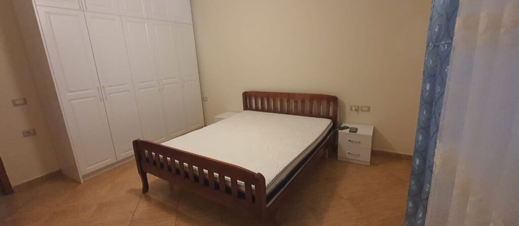 🏡 **Super Apartament 2+1 me Qira te Rruga e Kosovarëve**