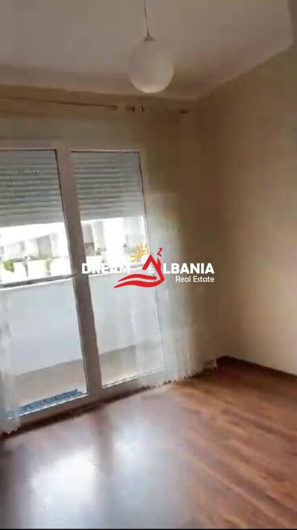 Jepet apartament 2+1 me qera ne Rrugen 5 Maji prane Pallateve te Rindertimit (ID 42215547)
