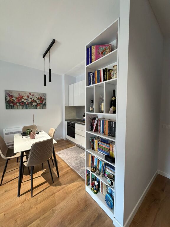 Qera | Apartament 2 + 1 | Rruga 5 Maji | 700 €/muaj