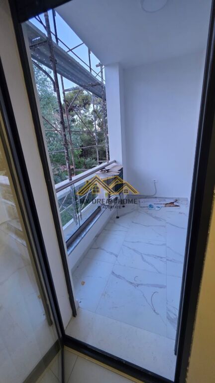 SHITET SUPER APARTAMENT NE GOLEM!