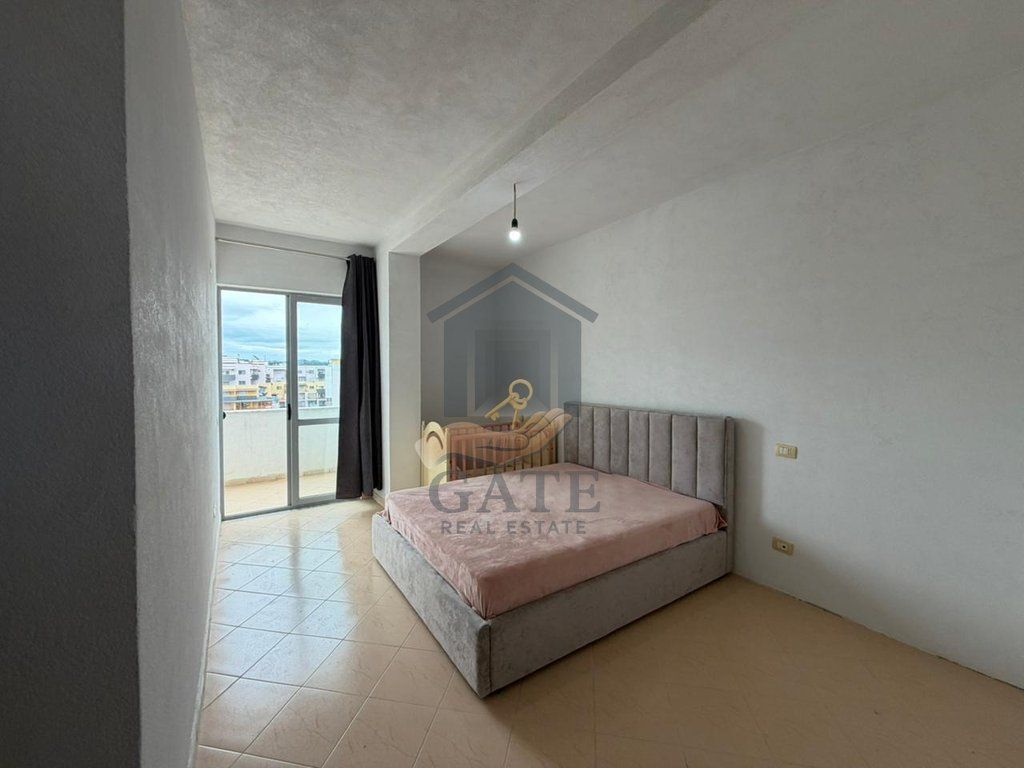 Shitet apartament 2+1 me 2 ballkone në Plazh, Durrës – pranë Hotel Adriatik 🌊