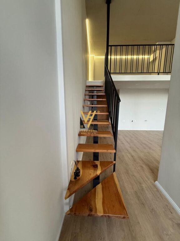 OFFICE 60 M2 DUPLEX FOR RENT AT GOLDEN PARK 3, 450 EURO