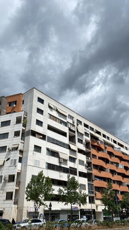 🏡 Shitet apartament 1+1