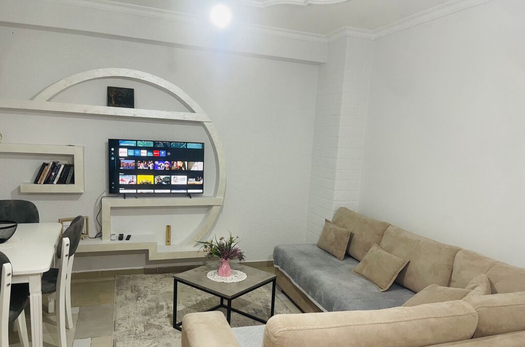 Affitto | Appartamento 2 + 1 | Astir | 500 €/mese