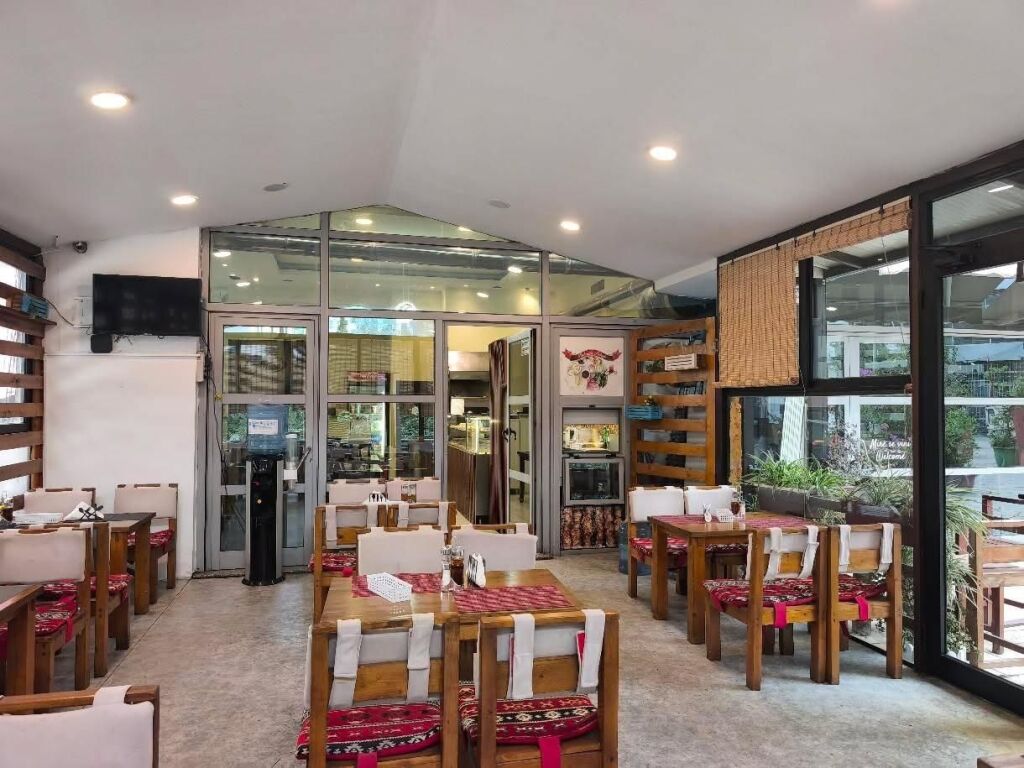 Business for Sale - Canteen - Restaurant at Zogu i Zi (12,000 Euro)