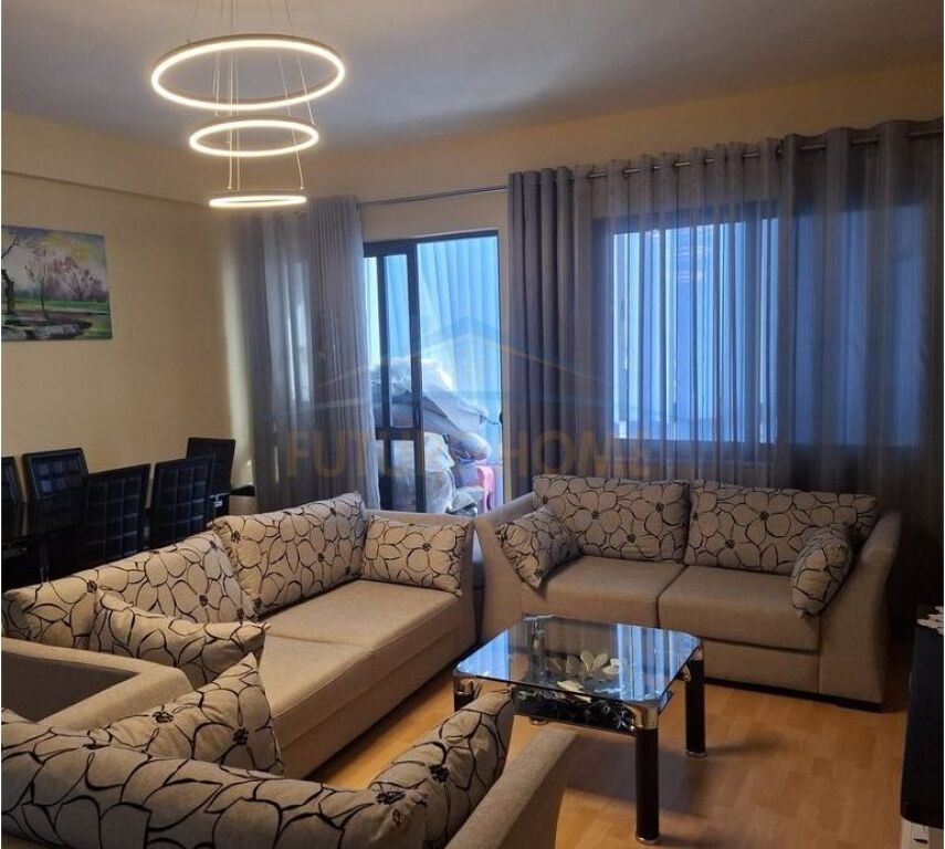 In vendita, Appartamento 2+1, Yzberisht