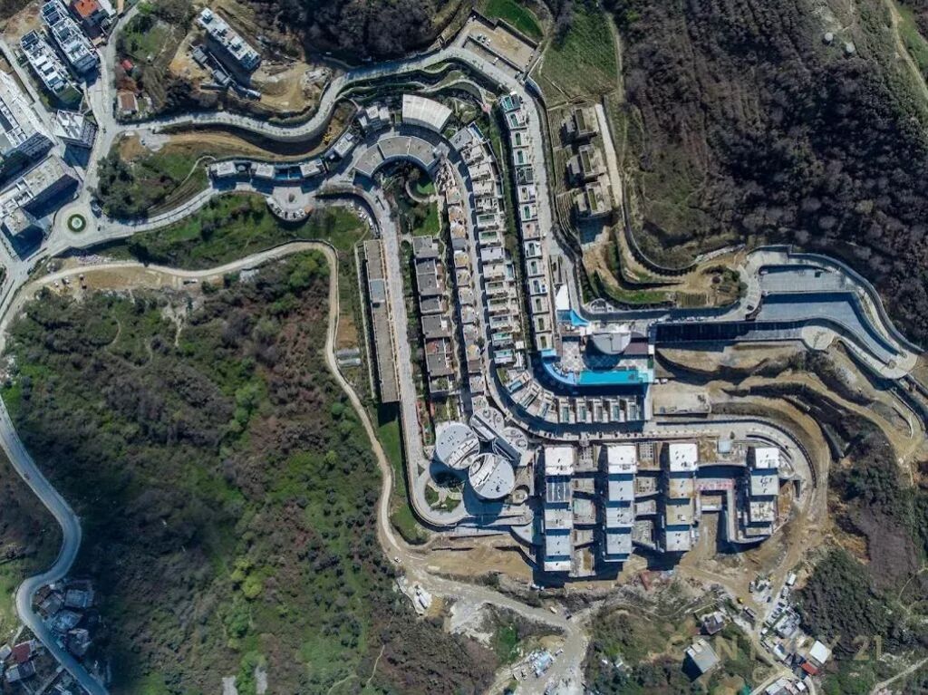 Shitet Apartament 1+1 me Verandë te Kodra e Diellit 2!
