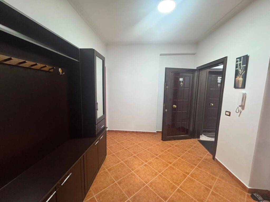 VENDESI APPARTAMENTO 2+1 YZBERISHT, VICINO A NELA 6