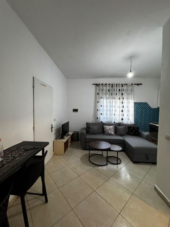 Rent | Shtëpi private 1 + 1 | Kthesa e Kamzes | 330 €/month