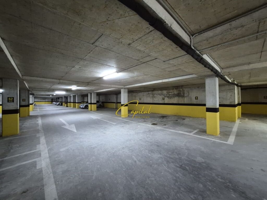 FOR SALE 4 PARKING SPACES 81 M2 XHAMLLIKU 100,000 EURO