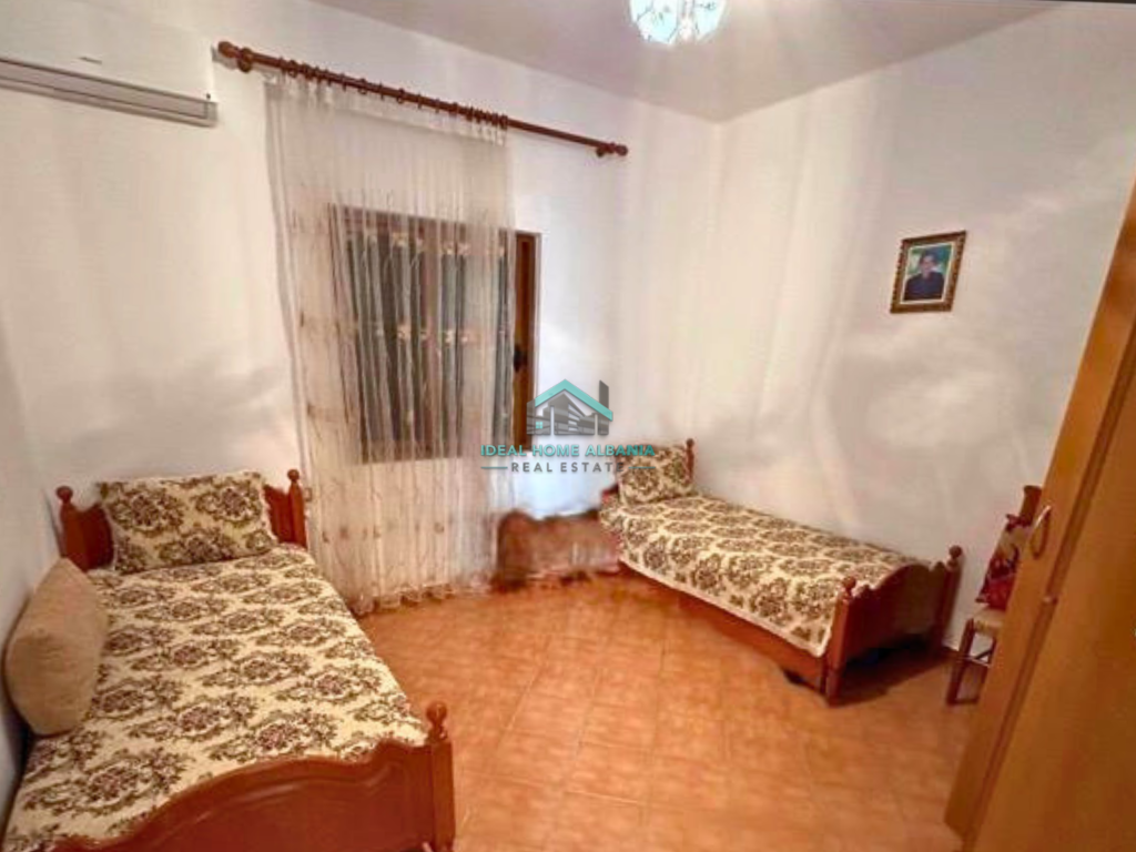 SHTËPI PRIVATE NË SHITJE – ARMEN, VLORË