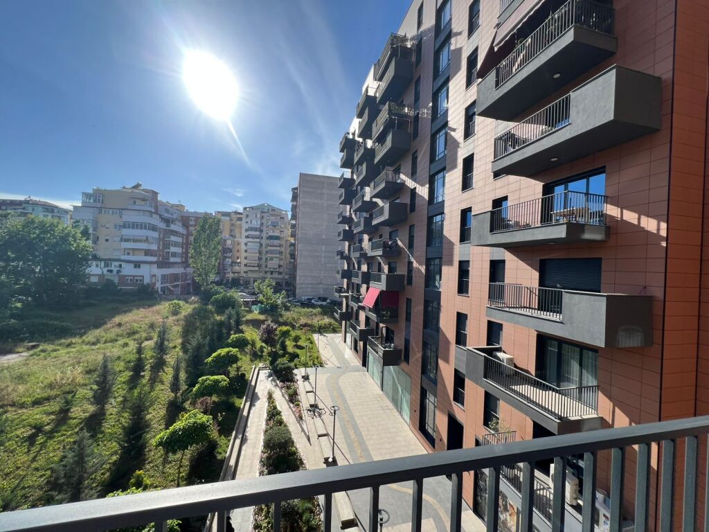 APARTAMENT 2+1+2 ME QERA, PARKU OLIMPIK