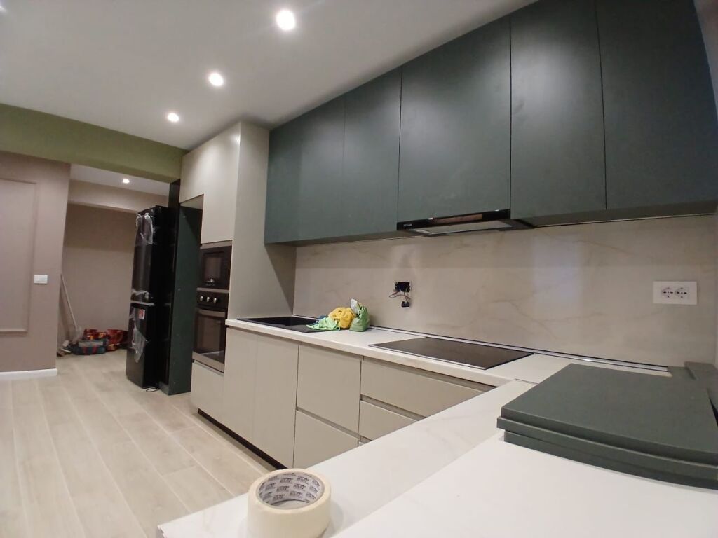 Jepet Me Qera Apartament 1+1+1 Ballkon