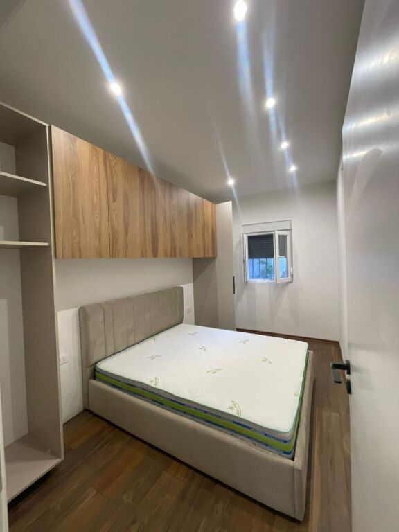 Qera | Apartament 1 + 1 | Tregu Elektrik | 350 €/muaj
