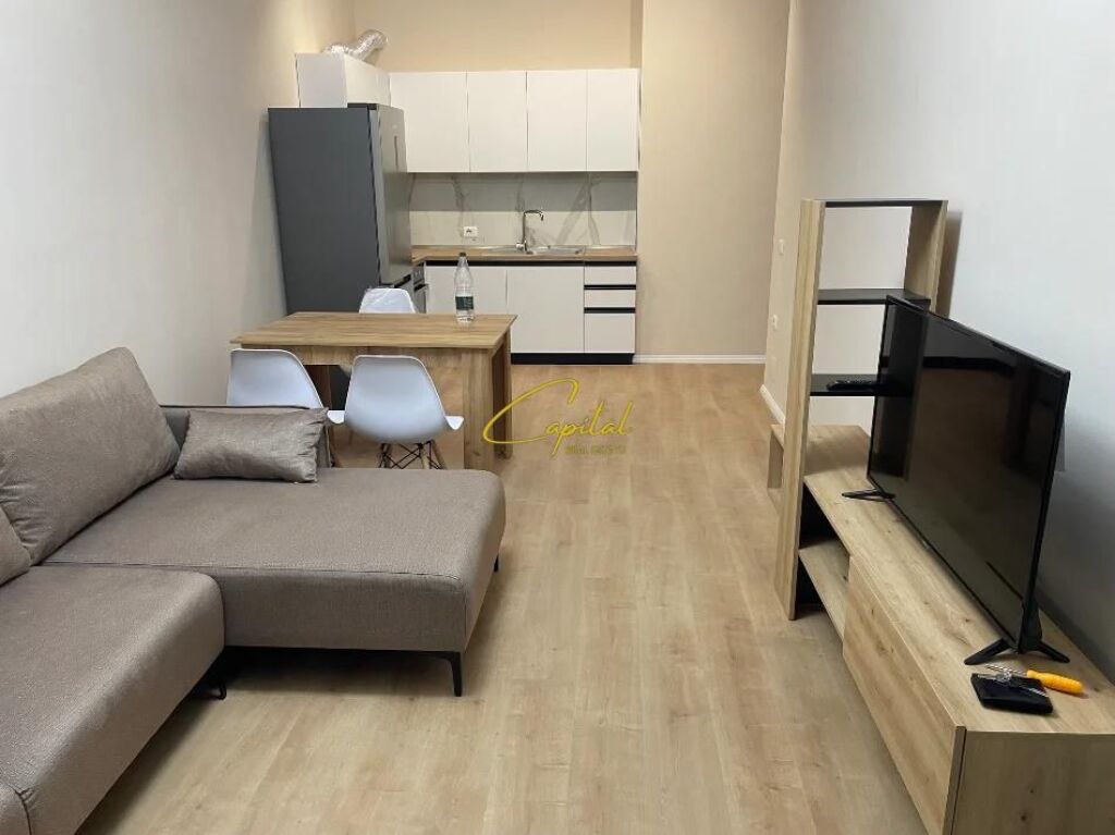 APARTAMENT ME QIRA 2+1 5 MAJI 500 EURO