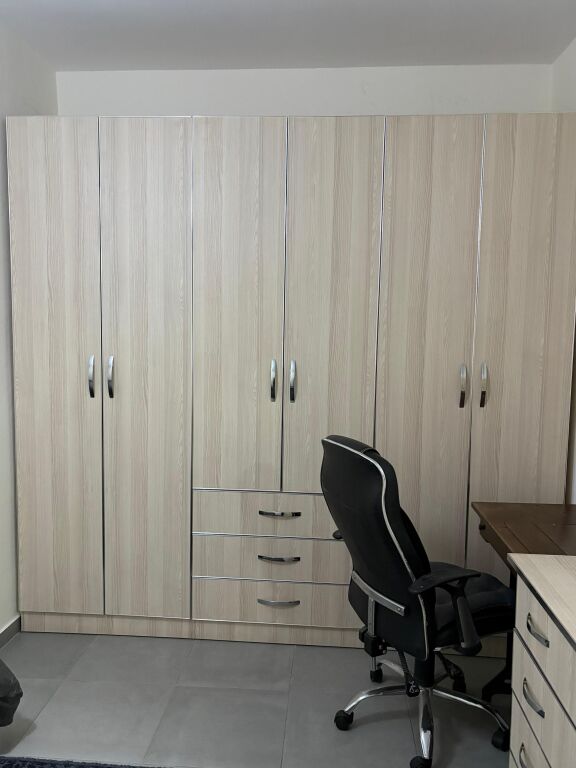 Jepet me qira apartament 1+1 pranë Shkollës “2 Gjelat” – Durrës