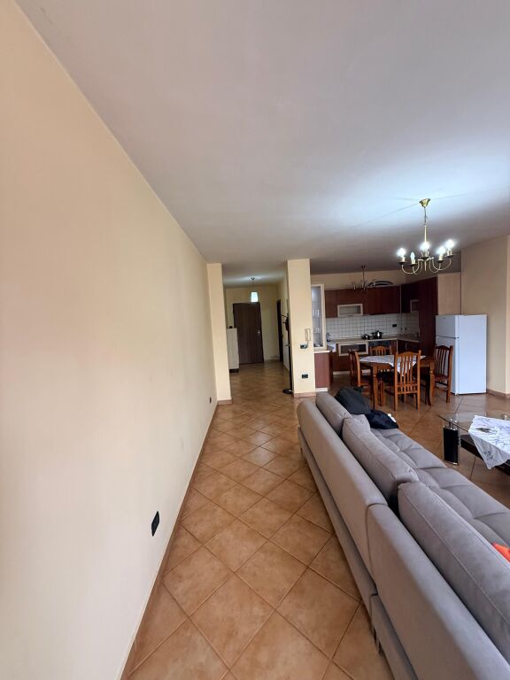 For Rent 2+1 Kavaja Street, Globe