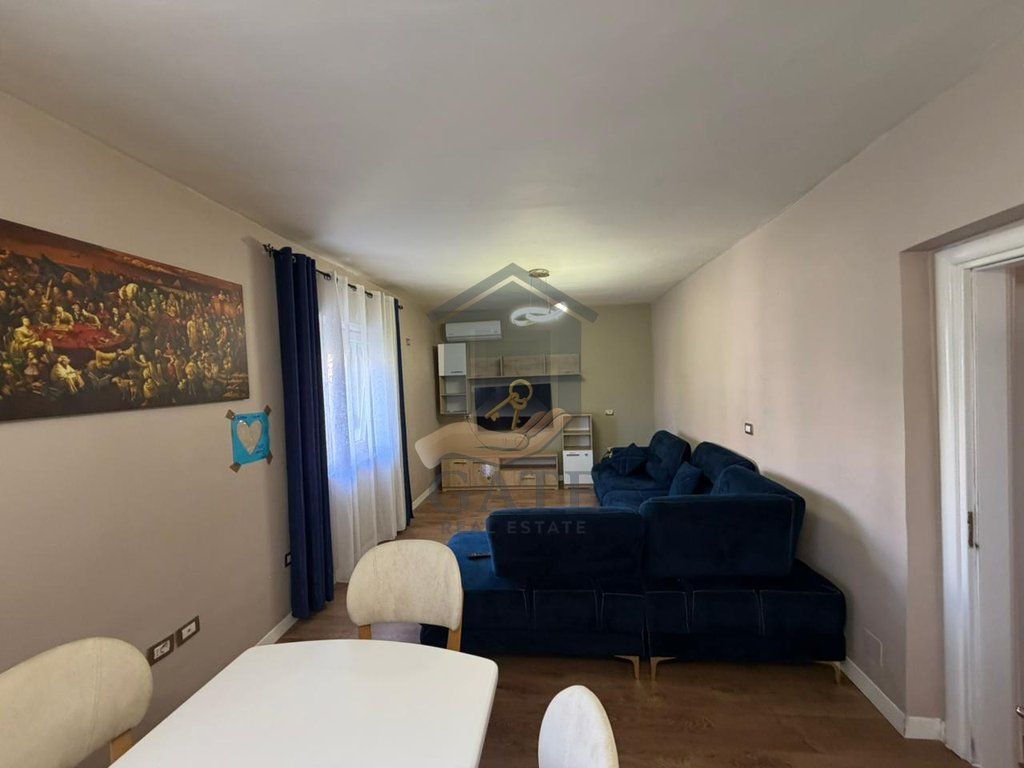 Shitet, Apartament 2+1+2,Muzeumi, Durres