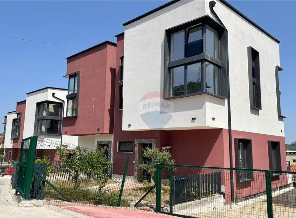 3-storey villa offered for sale in Kombinat  ID: 530361014-46