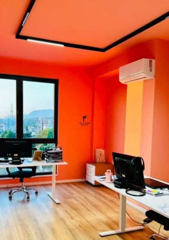 OFFICE FOR RENT 220 M2 JORDAN MISJA 170,000 LEKE FH-73835