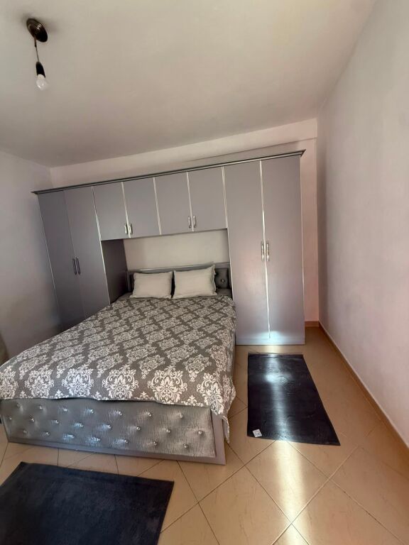 Rent | Shtëpi private 1 + 1 | Rruga 5 Maji | 400 €/month