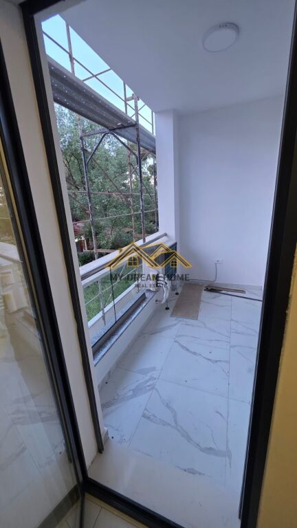 SHITET SUPER APARTAMENT NE GOLEM!