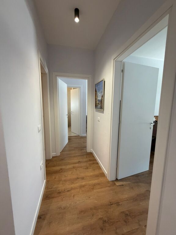 Qera | Apartament 2 + 1 | Rruga 5 Maji | 700 €/muaj