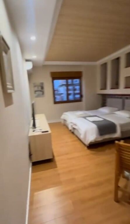 Rent | 2 Apartamente 1 + 1 dhe Garsionere| 9 Katëshet | 1500 €/month