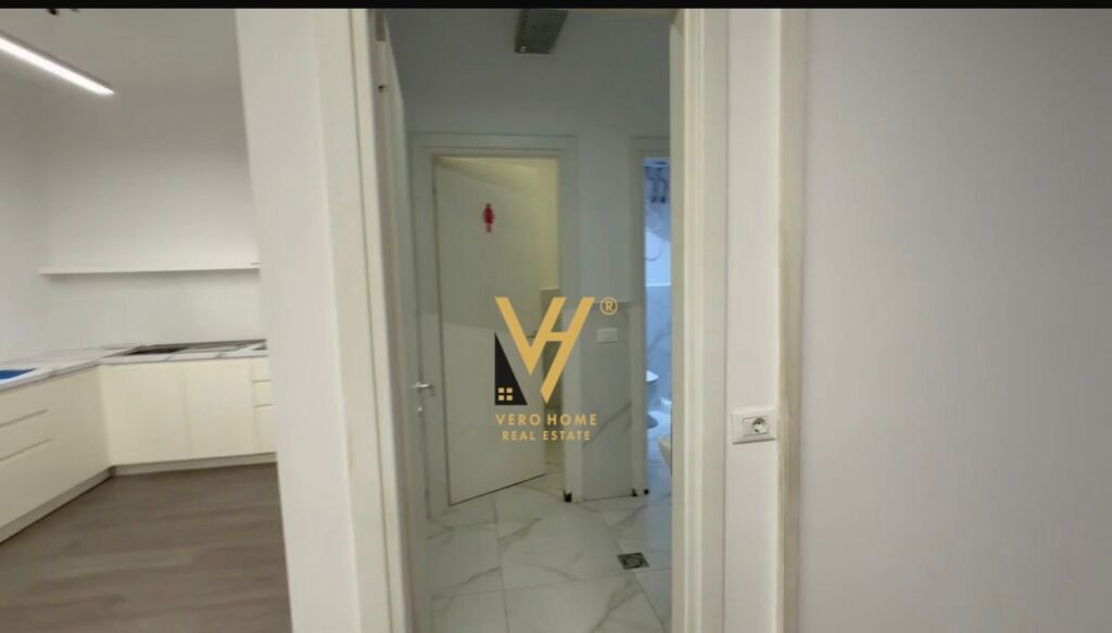 OFFICE 180 M2 FOR RENT AT THE PARIS COMMUNE 3,000 EURO