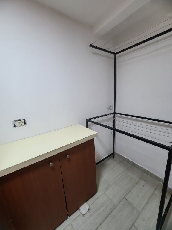 Studio apartment inverter air conditioner near concod center