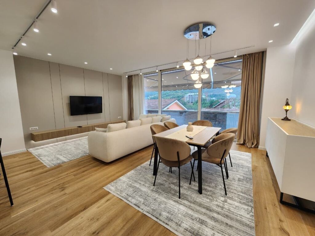 For Rent: Apartment 2+1+2 Bathrooms &amp; 3 Balconies (+1 Parking Space) 📍Liqeni i Thatë / Radisson (135m²) 🔥🔥 Super Modern | First Time for Rent ❤️ | €1,500/Month