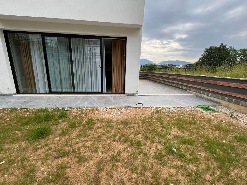 We rent out a super 3+1+2 with a veranda in Kodra e Diellit 2