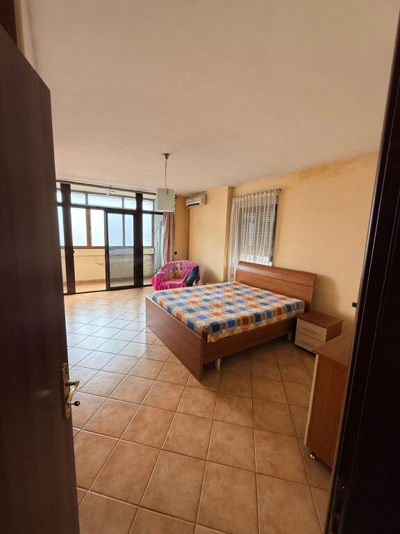 For Rent 2+1 Kavaja Street, Globe
