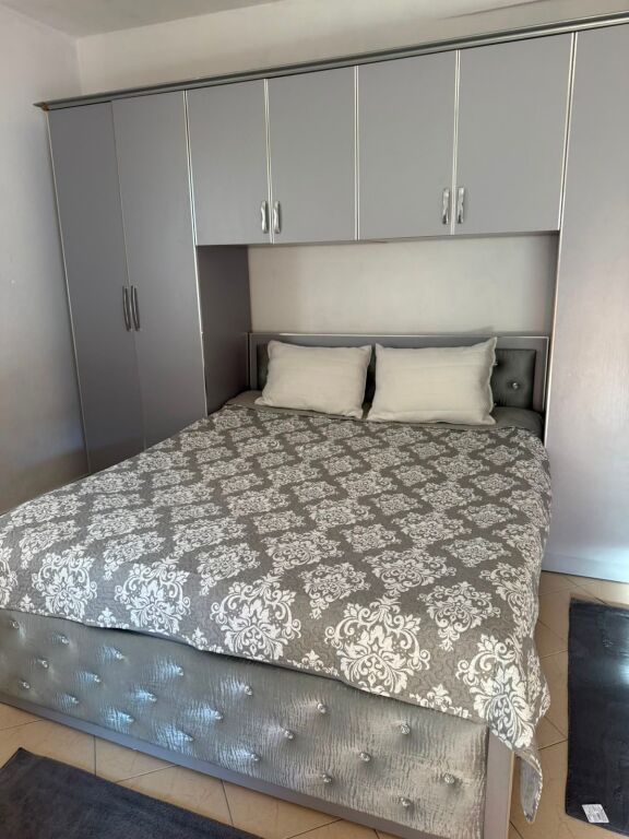 Rent | Shtëpi private 1 + 1 | Rruga 5 Maji | 400 €/month