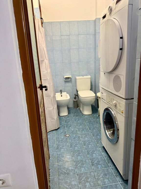 APARTAMENT 1+1 PER SHITJE NE KOMBINAT