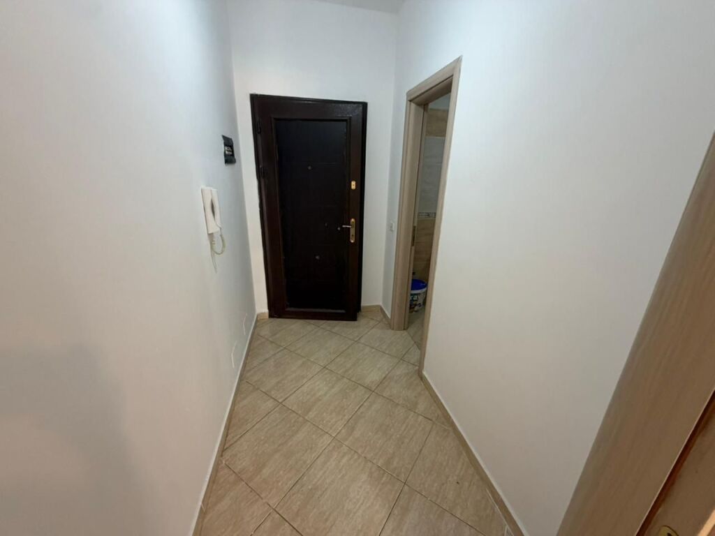 🏡 Appartamento 2+1+2 in Vendita 📍 Yzberisht, vicino a KMY, Complesso ET88💶 Prezzo: 145 Milioni Lek