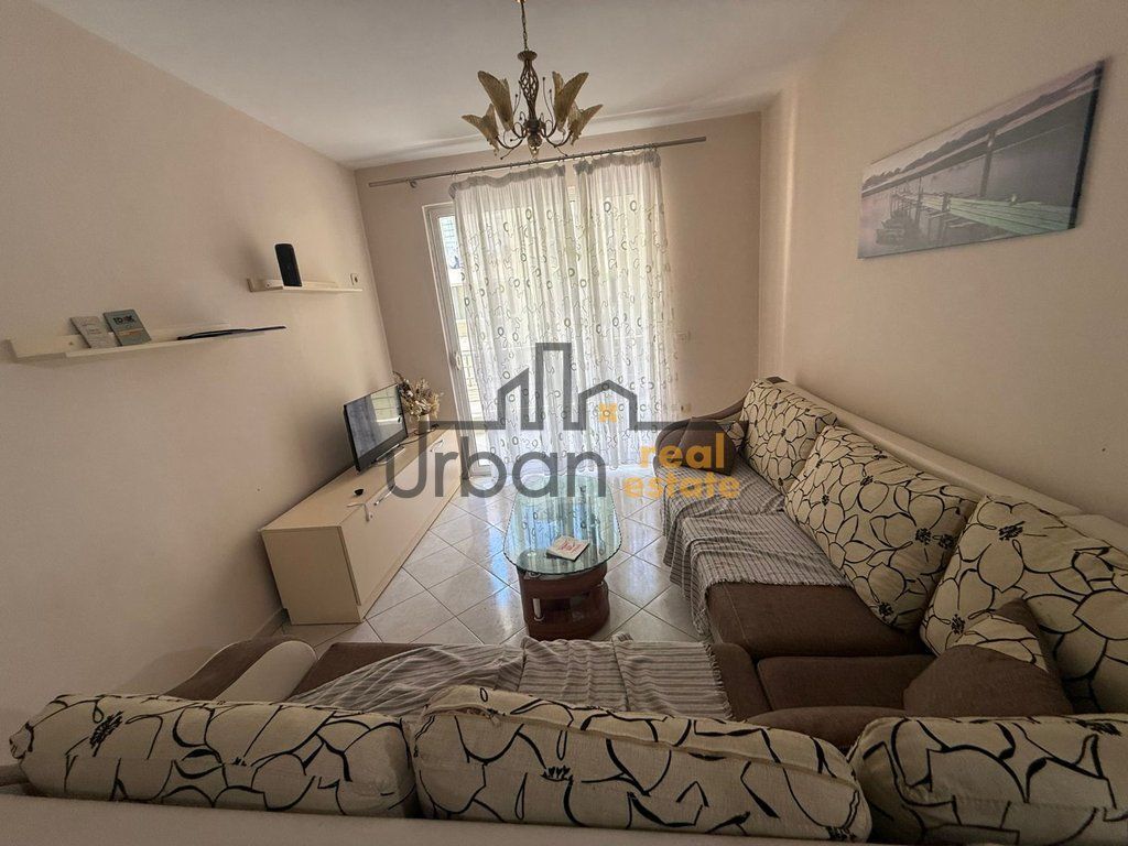 Qera, Apartament 1+1, Misto Mame, Tiranë - 30.000 Lekë | 65 m²