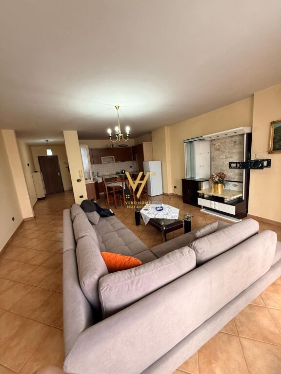 JEPET APARTAMENT 2+1+BLK ME QIRA TEK RRUGA KAVAJES 600 EURO