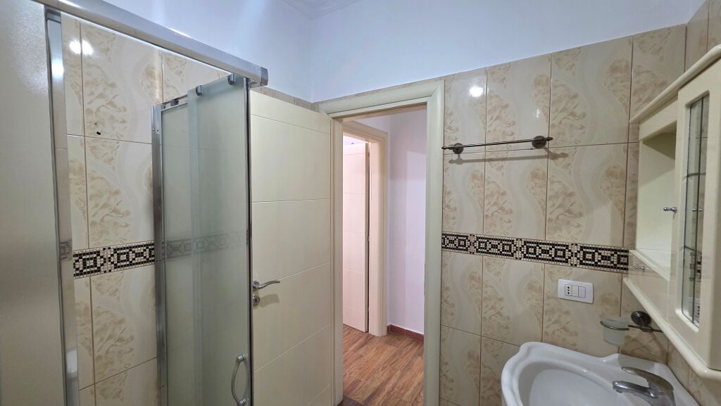 Apartment for rent on Pelivan Leskaj Street, Vlore