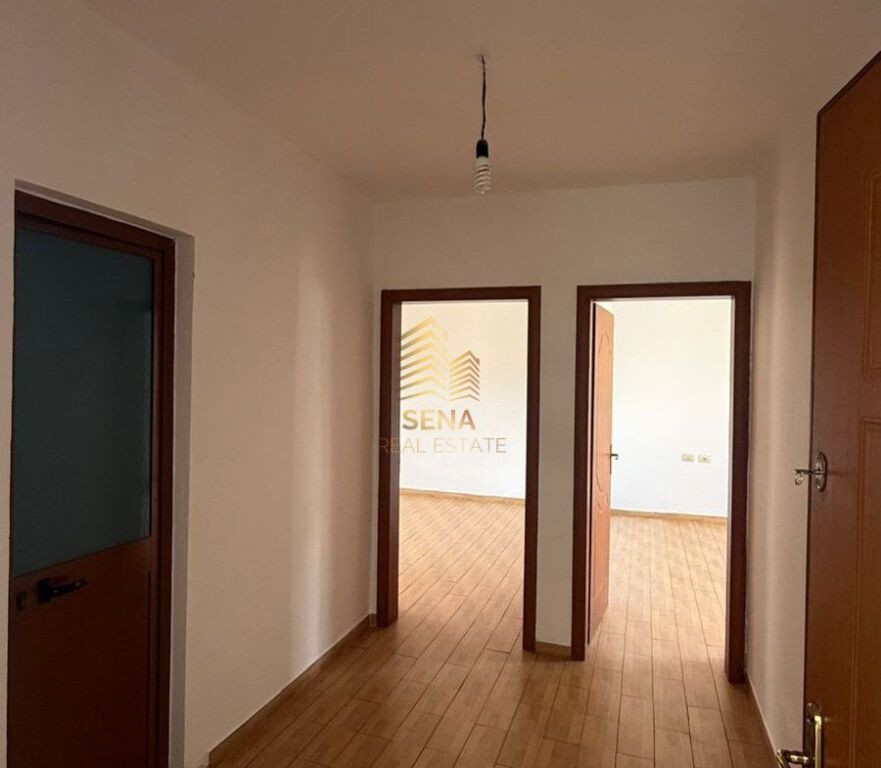 Affitto,Appartamento 1+1+blocco, VUOTO, Mercato Nuovo, 400 Euro /Mese
