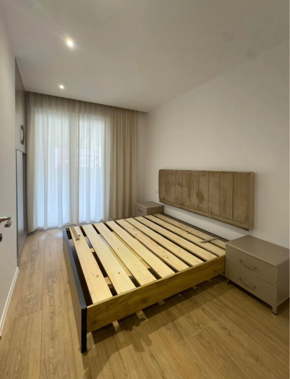 APARTAMENT 1+1 PER SHITJE NE FRESK