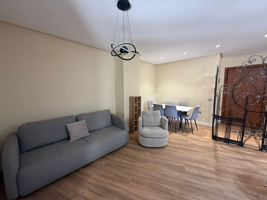 APPARTAMENTO 1+1 IN AFFITTO, VICINO A PAZARI I RI, TIRANA!