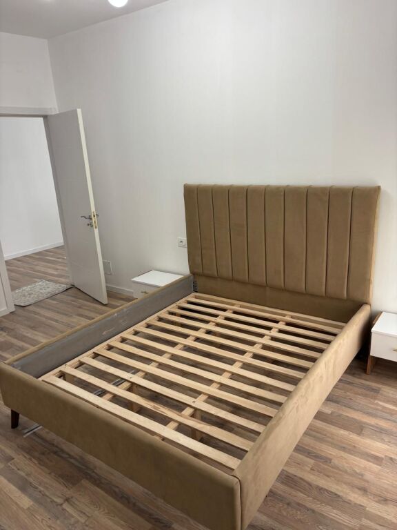 Jepet me qira Apartament 1+1   Rruga 5 Maji 55.000 leke